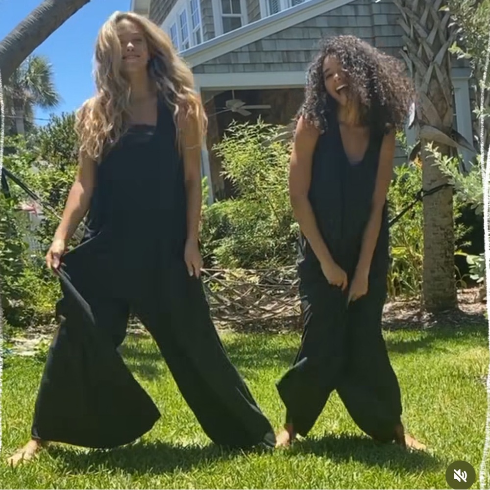 NWT Natural🌼Life  Knit V Neck Jumpsuit in Charcoal ONE SIZE Cut to length ✌️🩶